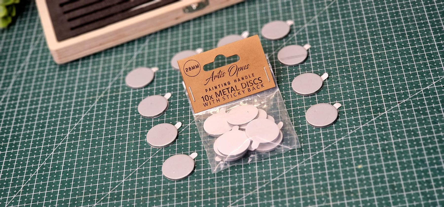 Artis Opus Painting Handle Sticky Back Metal Discs x10