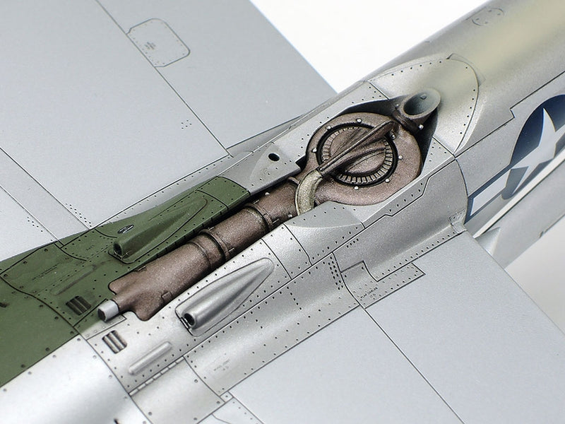 Lockheed P-38 J Lightning (1:48)