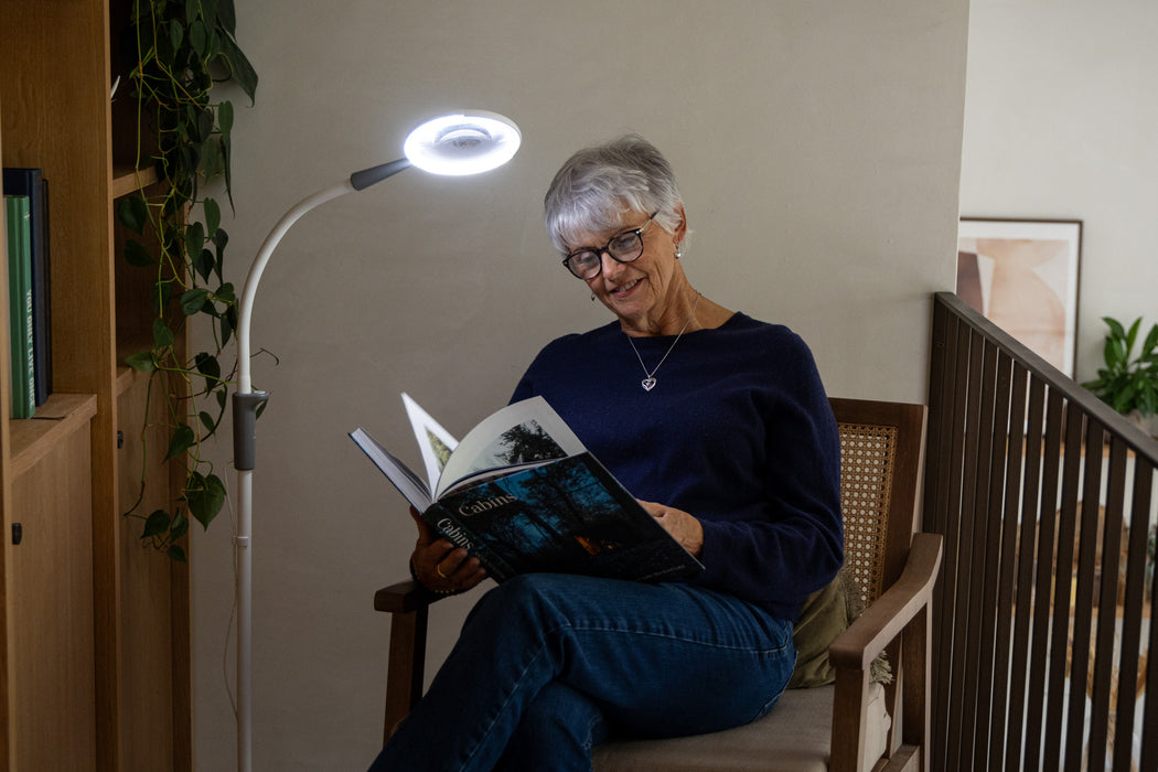 Magnificent Pro 3-in-1 Magnifying Lamp