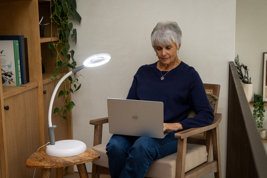 Magnificent Pro 3-in-1 Magnifying Lamp