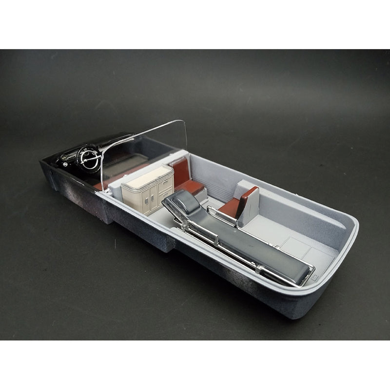 1959 Cadillac Ambulance w/ Gurney 1:25
