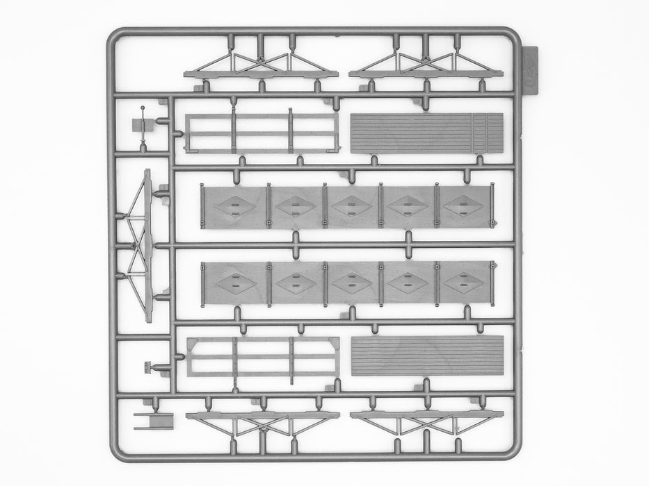AHN 'Gulaschkanone' with cooks 1:35