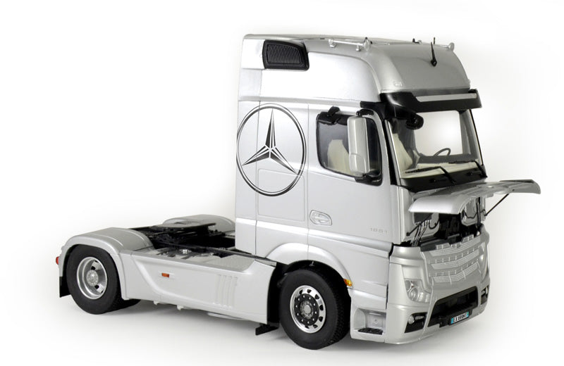 Mercedes Benz Actros MP4 Gigaspace 1:24