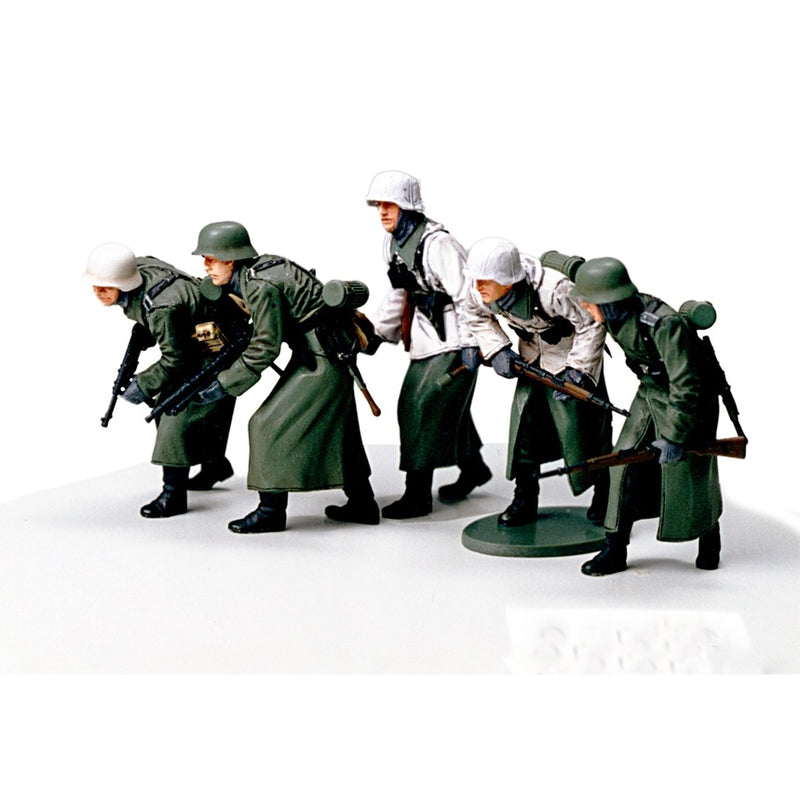 German Assault Infantry (Winter) 1:35