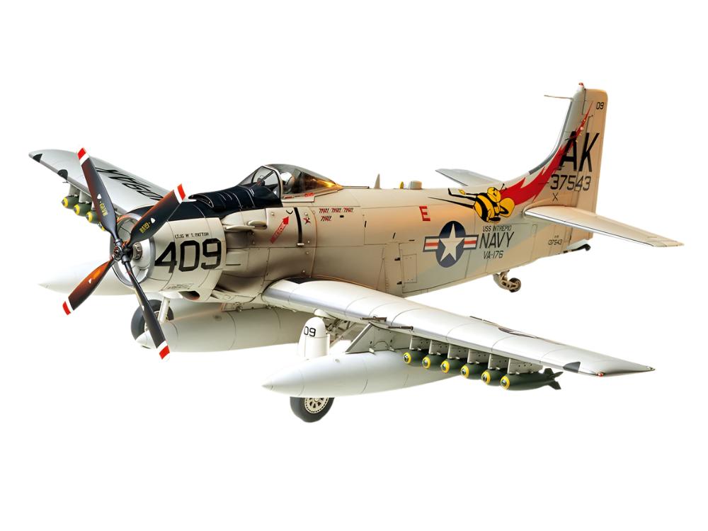 Douglas A-1H Skyraider 1:48