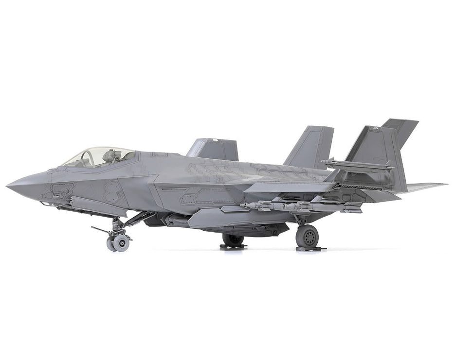 F-35C Lightning II 1:48