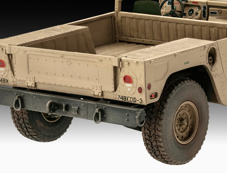 Revell HMMWV M109 7A2 (1:35)