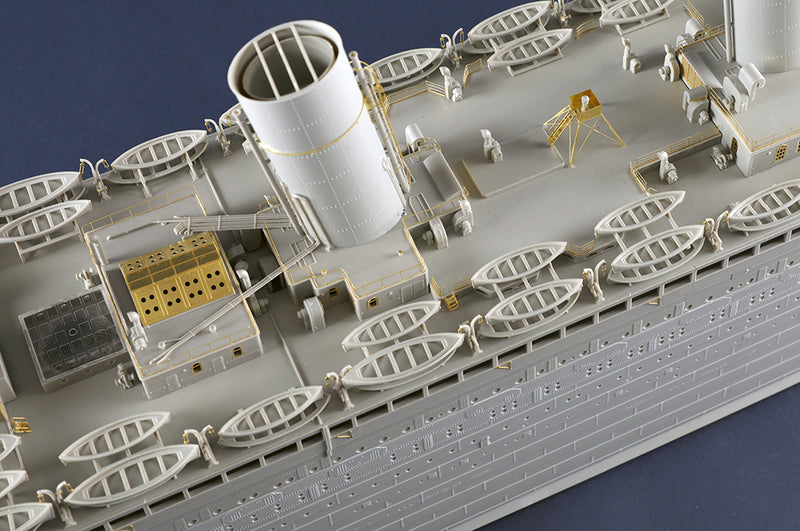 HMT Olympic Troop Ship 1:200