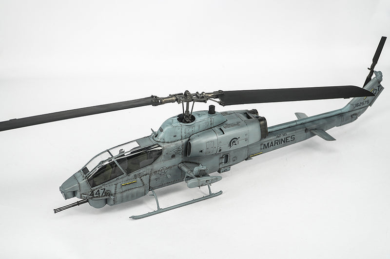 AH-1W Super Cobra 1:35