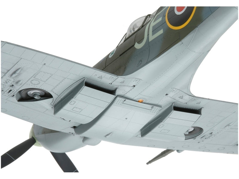 Supermarine Spitfire Mk.IXc (1:32)
