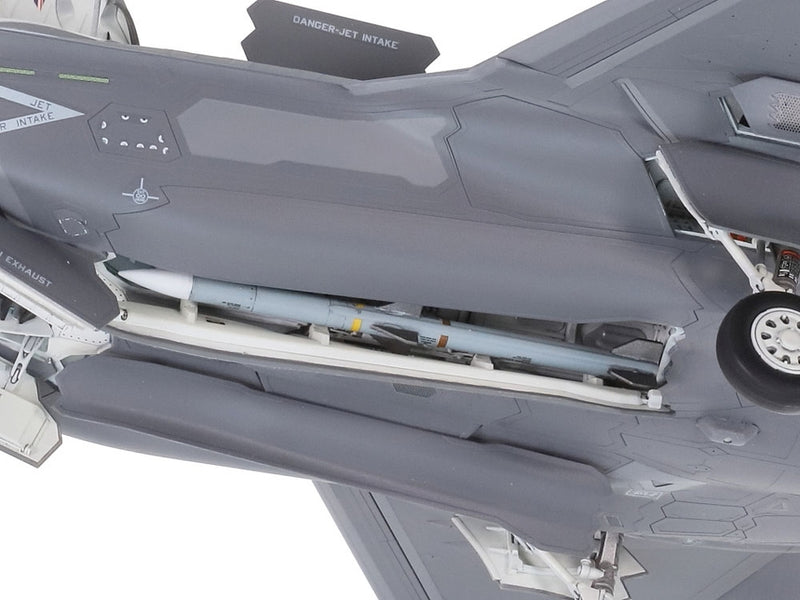 Lockheed Martin F-35 B Lightning II (1:72)