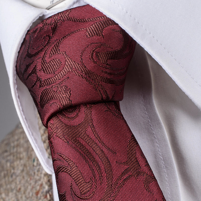 Warhammer 40,000: Chaos Neck Tie with Pin Badge