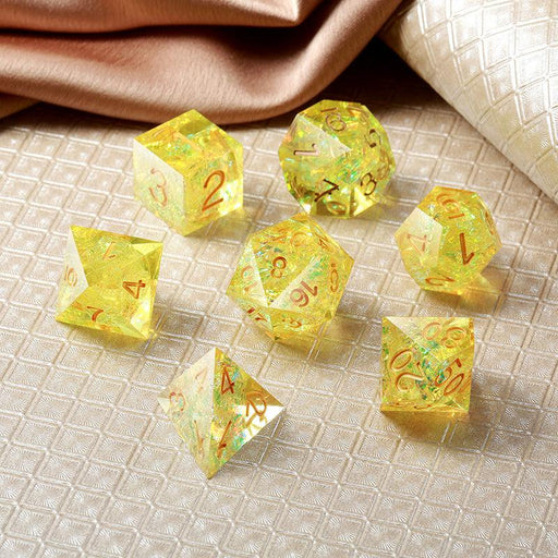 Sharp Edge Dice Set - Canary (7pcs)