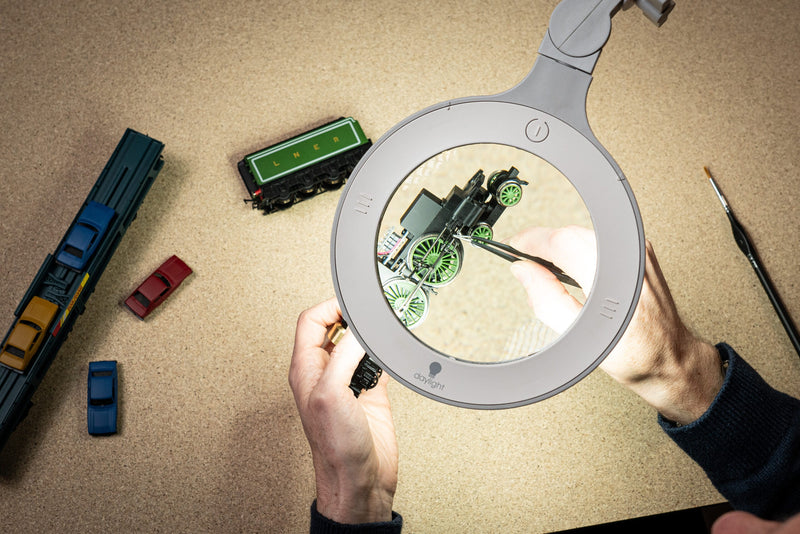 Omega 5 Magnifier