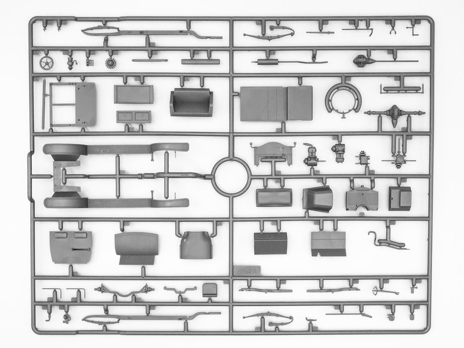 Battle of the Marne (1914) Taxi Car with French Infantry 1:35
