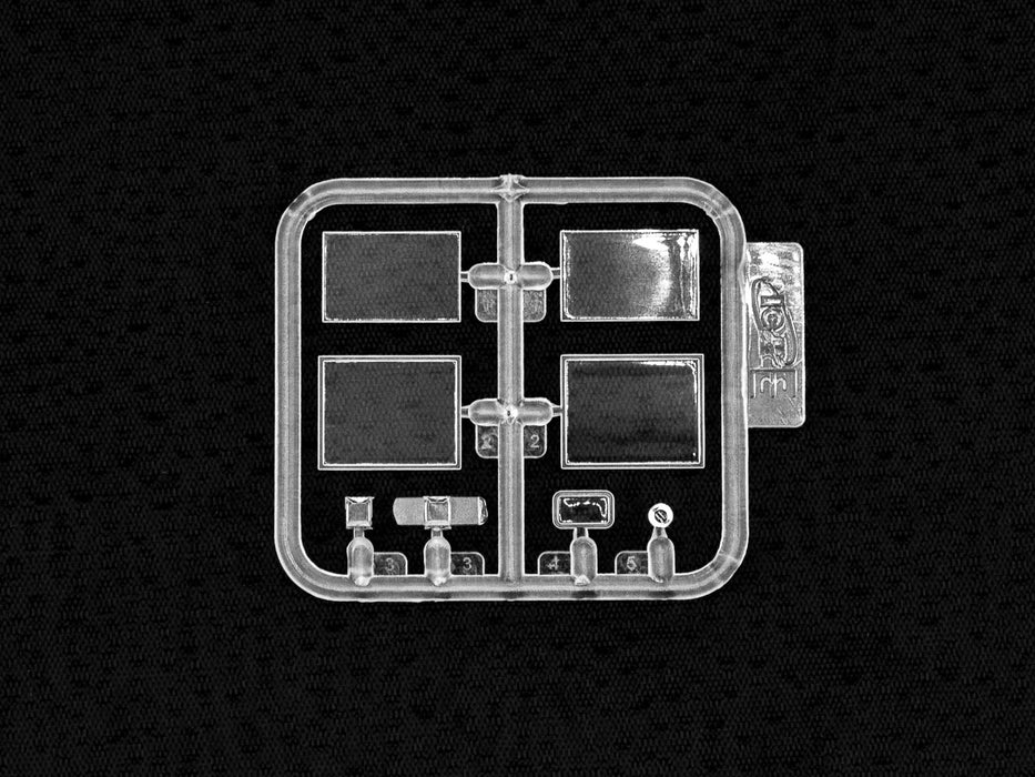 Battle of the Marne (1914) Taxi Car with French Infantry 1:35