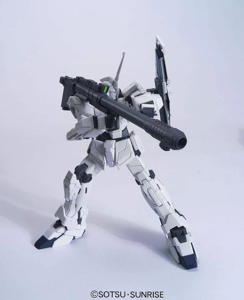 HGUC RX-0 Unicorn Gundam (Unicorn Mode)