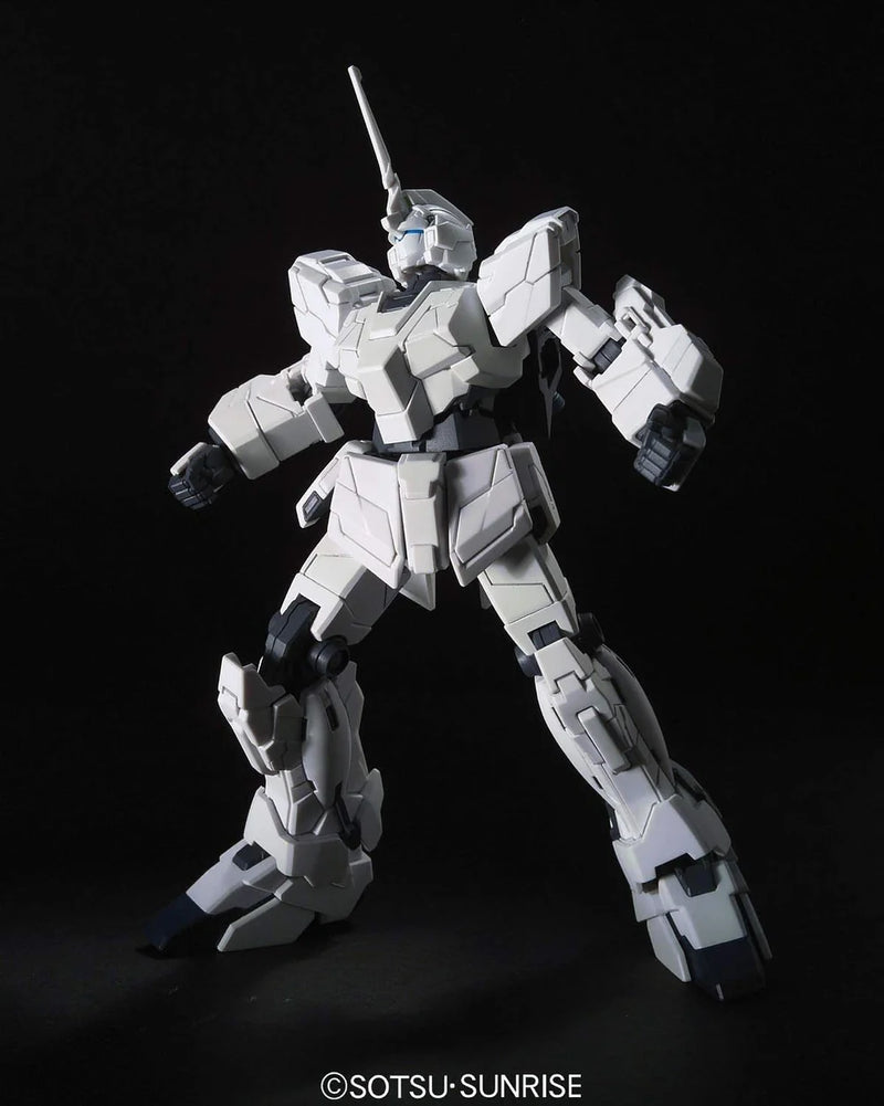 HGUC RX-0 Unicorn Gundam (Unicorn Mode)