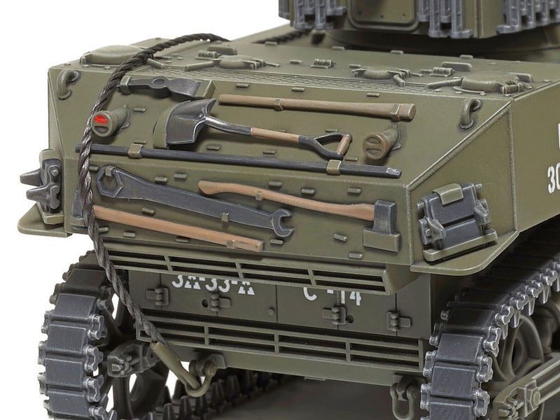US Light Tank M5A1 Stuart (1:48)