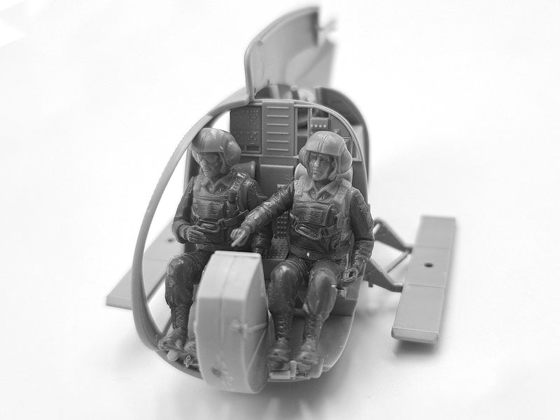 Delta Force Assault Team with MH-6J Helicopter (1:48)