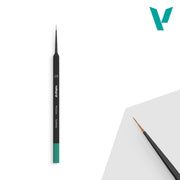 Vallejo Precision - Synthetic Round Brush Triangular Handle No. 2/0