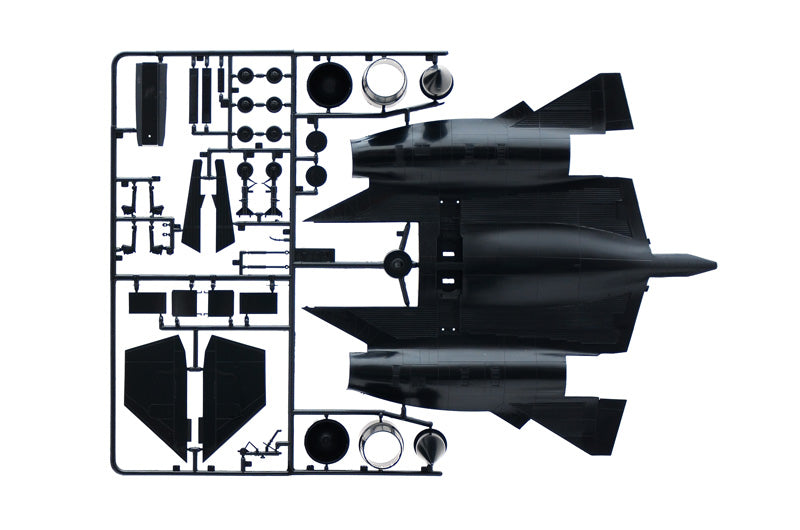 SR-71 Black Bird with Drone 1:72