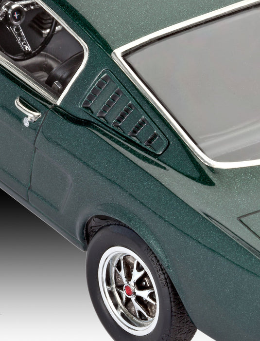 Revell: 1965 Ford Mustang 2+2 Fastback, 1:24 Scale