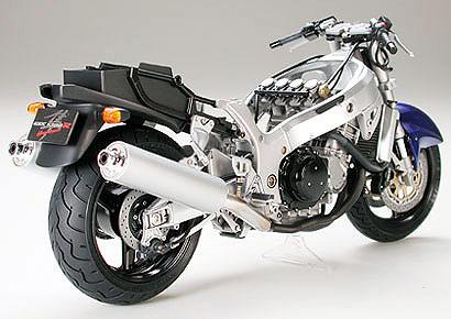 Suzuki GSX1300R Hayabusa 1:12