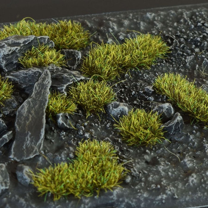 GamersGrass Static Grass Tufts - Dark Moss 2mm Wild