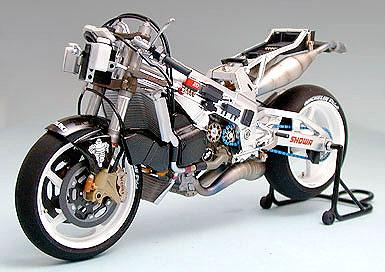 Suzuki RGV-1 XR89
