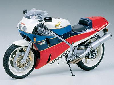 Honda VFR750R 1:12